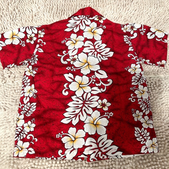 Winnie Fashion Hawaiian Boys 6 Aloha Button Up Shirt Hibiscus White On Red EUC - Picture 2 of 9